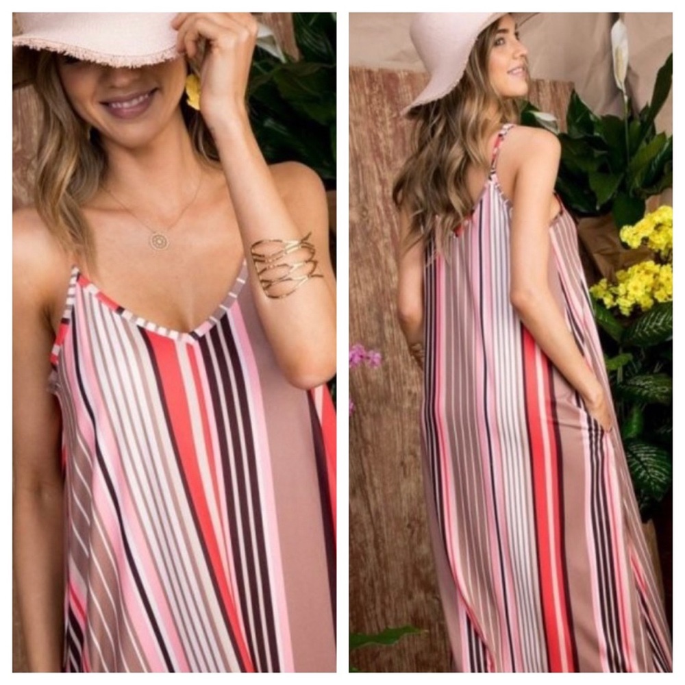 Striped Maxi dress with pockets - Picture 2 of 4